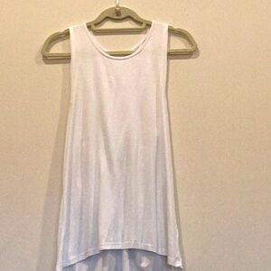 White 95% Modal/5% Spandex scoop neck cross cross back tank top in size M